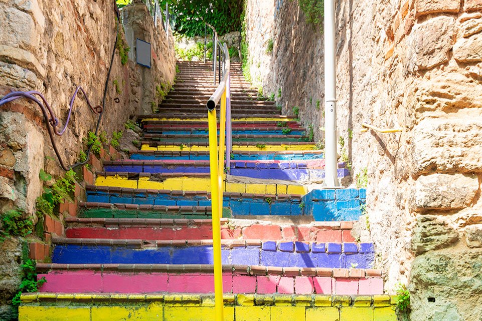 Renkli Merdivenler, Balat 
